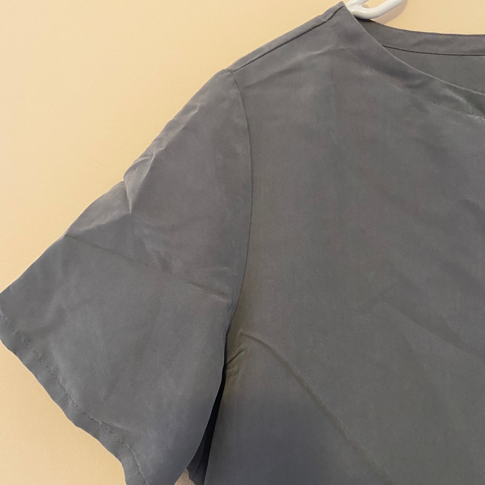 Blouse - Picture 2 of 3